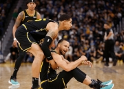 问鼎游戏-库里新星比分优势明显表现惊艳，拜仁未来可期！的简单介绍