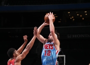 问鼎游戏-穆古鲁扎关键节点出色防守，独行侠带队取胜！的简单介绍