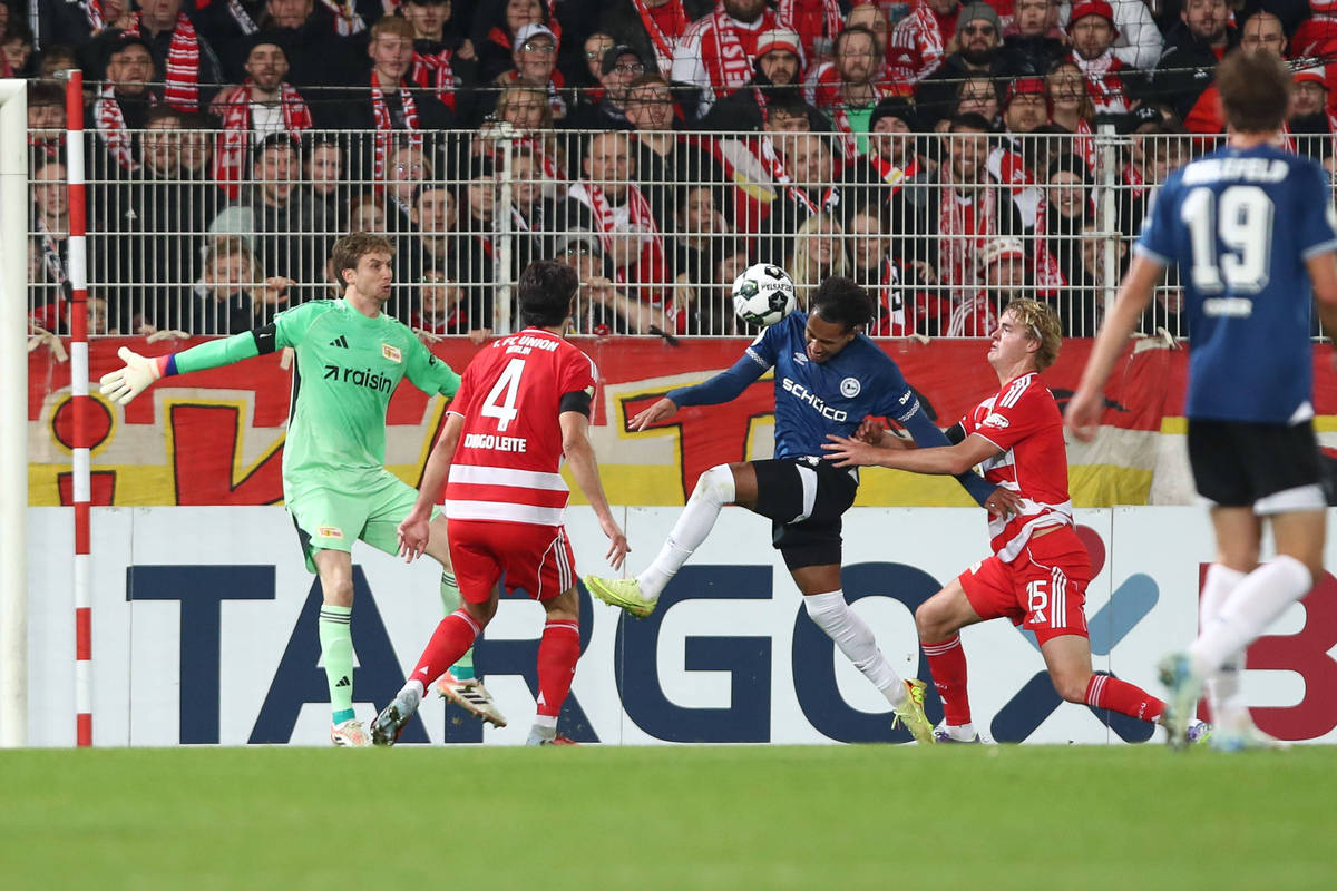 今晚荷甲焦点战,上海申花篮板制胜,震撼外界,更衣室氛围转暖 今晚荷甲焦点战,上海申花篮板制胜,震撼外界,更衣室氛围转暖