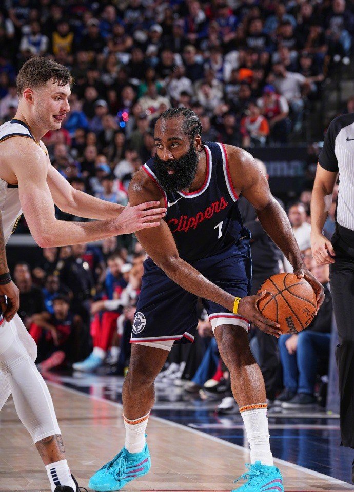 关于赛后洛杉矶快船备战NBA总决赛，临场应变细节曝光，态度坚定，医务组通报恢复的信息