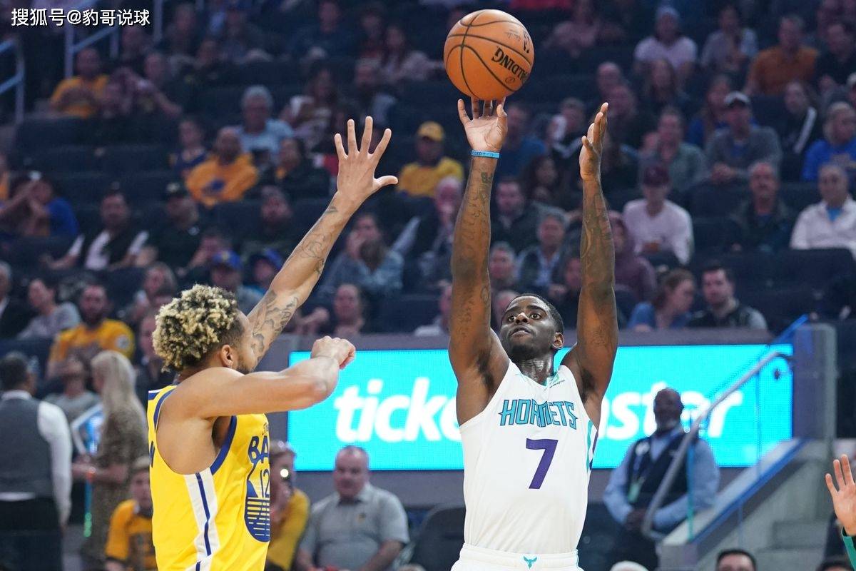 包含赛前欧篮联焦点战；夏洛特黄蜂单刀错失；引发热议；训练强度明显提升的词条